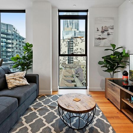 Bright Apartment With City Views In Trendy Locale Melbourne Exterior photo